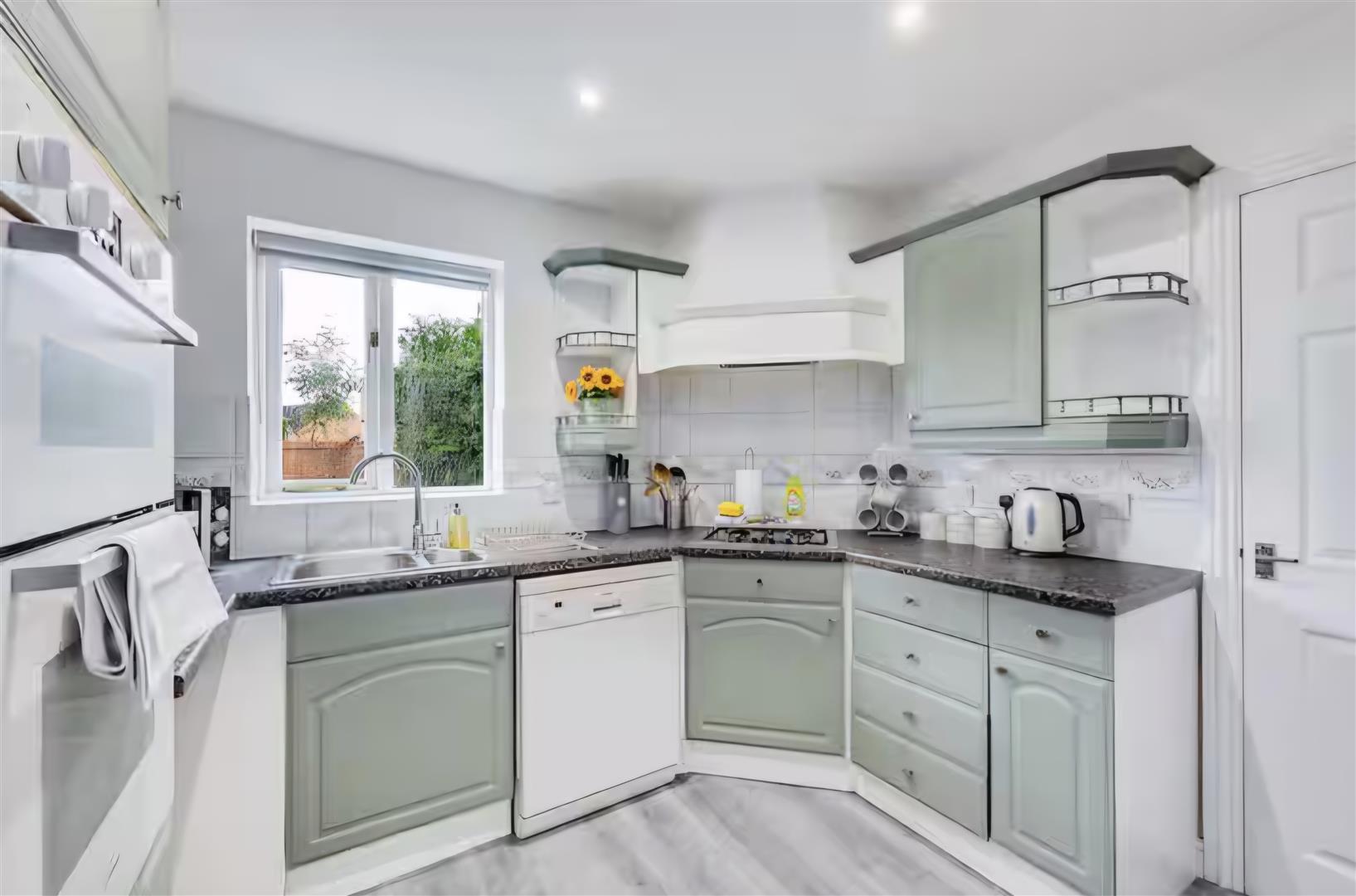 4 bed property in Bickleigh Crescent, Milton Keynes